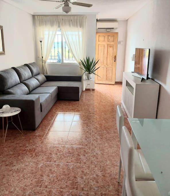 2 Bedroom Apartment. Orihuela. Екстериор снимка